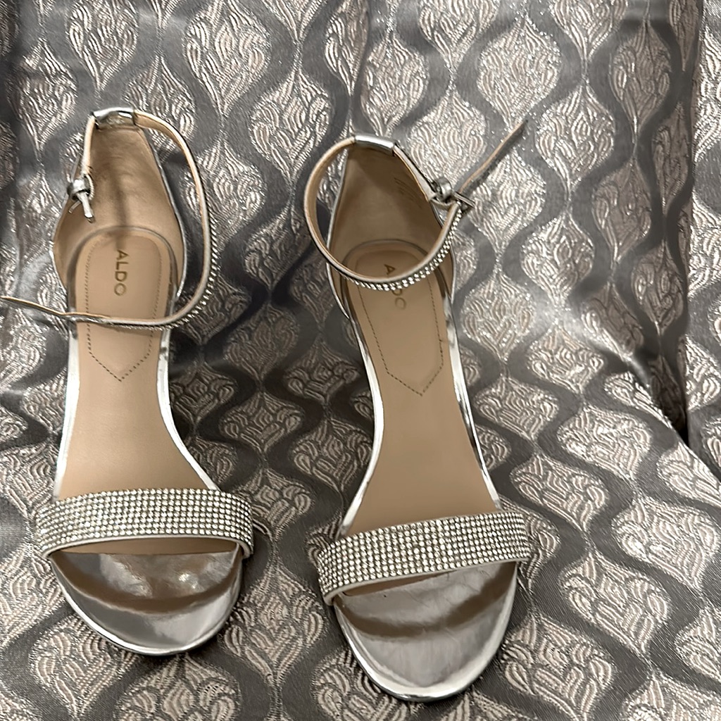 Bring A Little Sparkle To The Night Great For Prom Bring A Little Sparkle To The Night Great For Prom